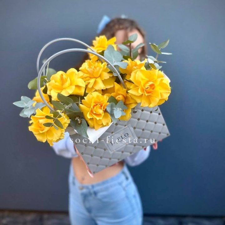 Сумочка с розами "Эдель" в Новочеркасске