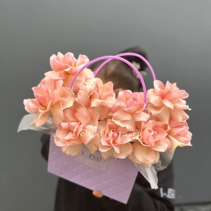 Сумочка с розами "Кети" в Новочеркасске