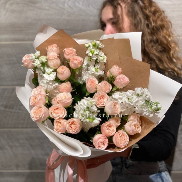 Букет бомбасти и маттиола в Новочеркасске