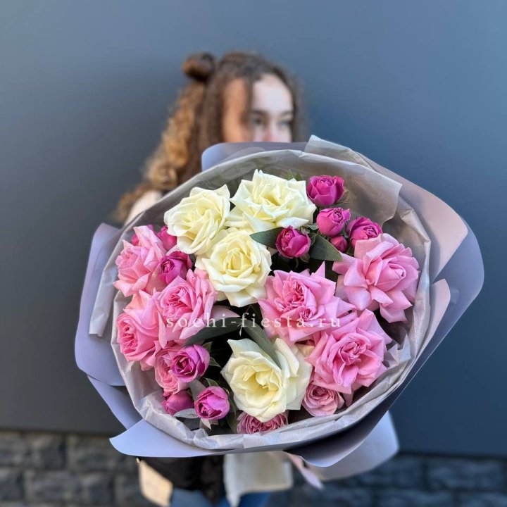 Букет французских и пионовидных роз в Новочеркасске