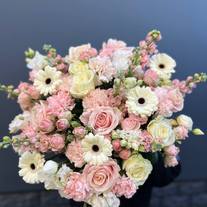 Авторский букет "Нежный" в Новочеркасске