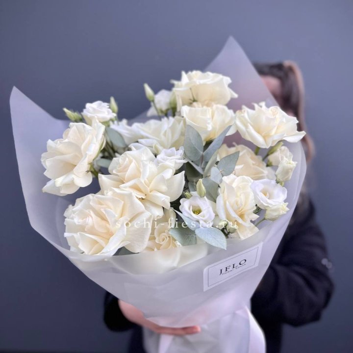 Букет французских роз и эустомы  в Новочеркасске