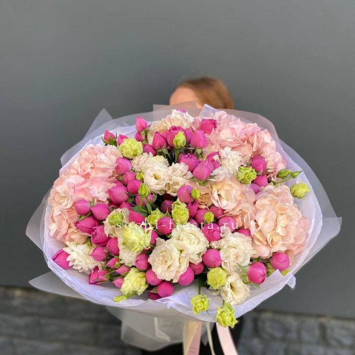  Букет  гортензий и Мисти в Новочеркасске