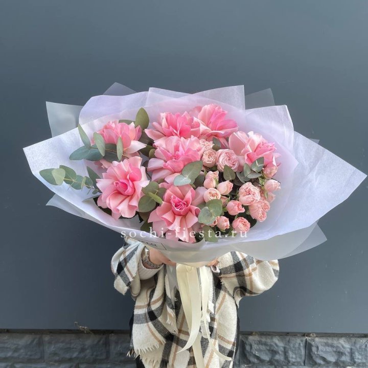 Букет французских и пионовидных роз  в Новочеркасске