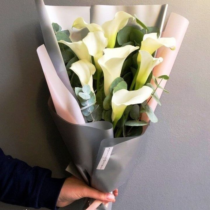 Каллы с эвкалиптом в Новочеркасске