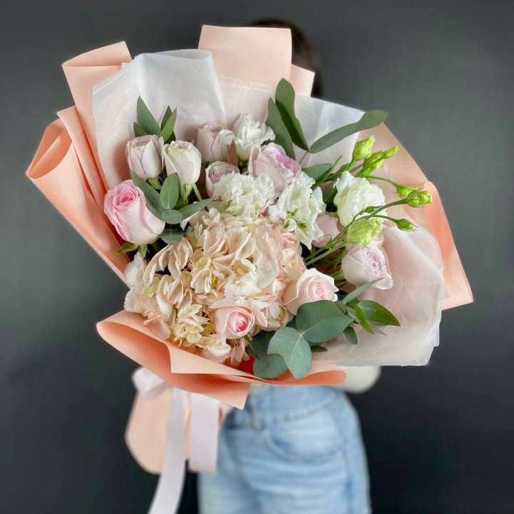 Букет с гортензией "Клодс" в Новочеркасске