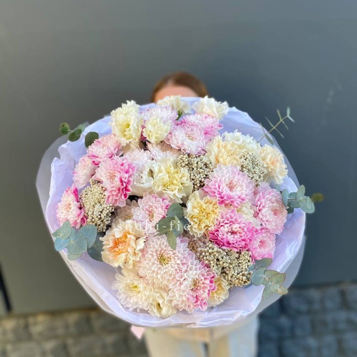 Букет из стойких цветов  в Новочеркасске