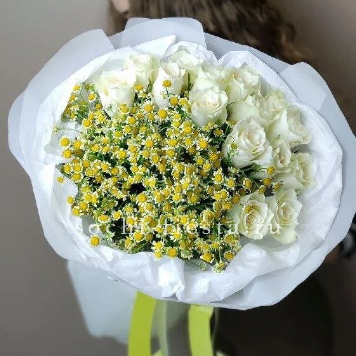 Букет ромашек и роз "Полина" в Новочеркасске