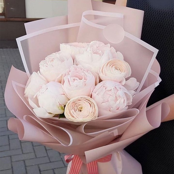 Пионы и ранункулюсы в Новочеркасске