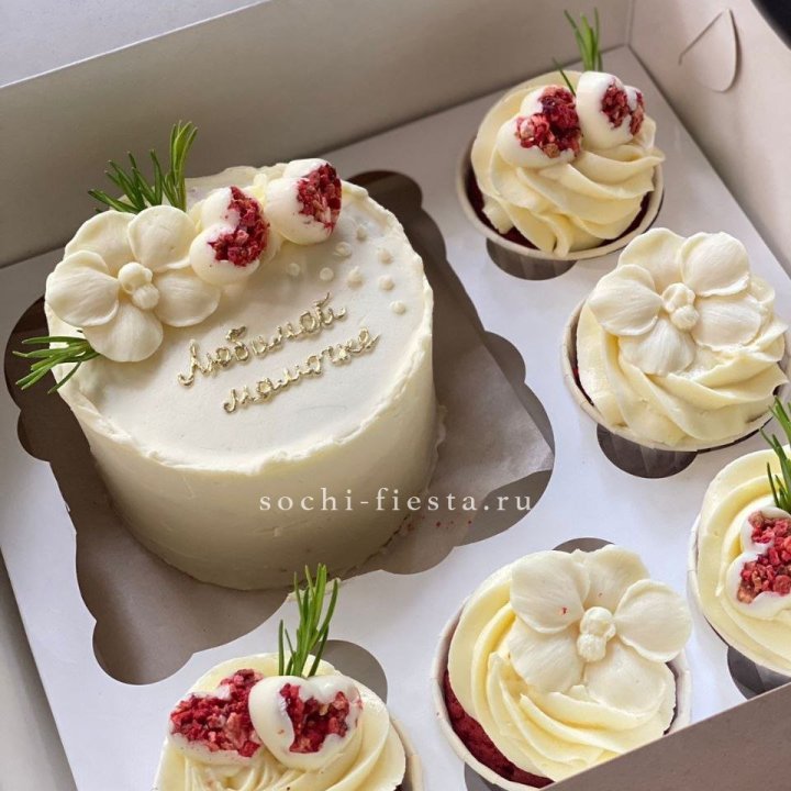 Капкейки и бенто-торт "Мамочке" в Новочеркасске