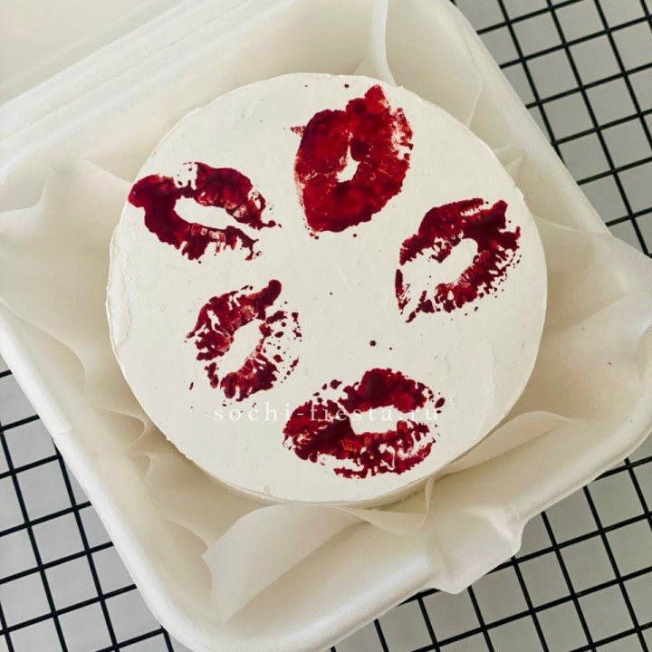 Бенто-торт "Поцелуй" в Новочеркасске