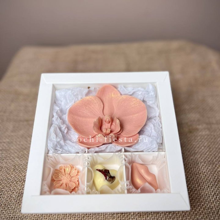 Конфеты из шоколада с Орхидеей в Новочеркасске