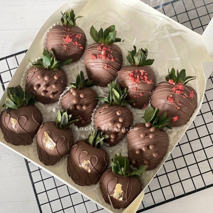 Клубника в шоколаде 12 ягод в Новочеркасске