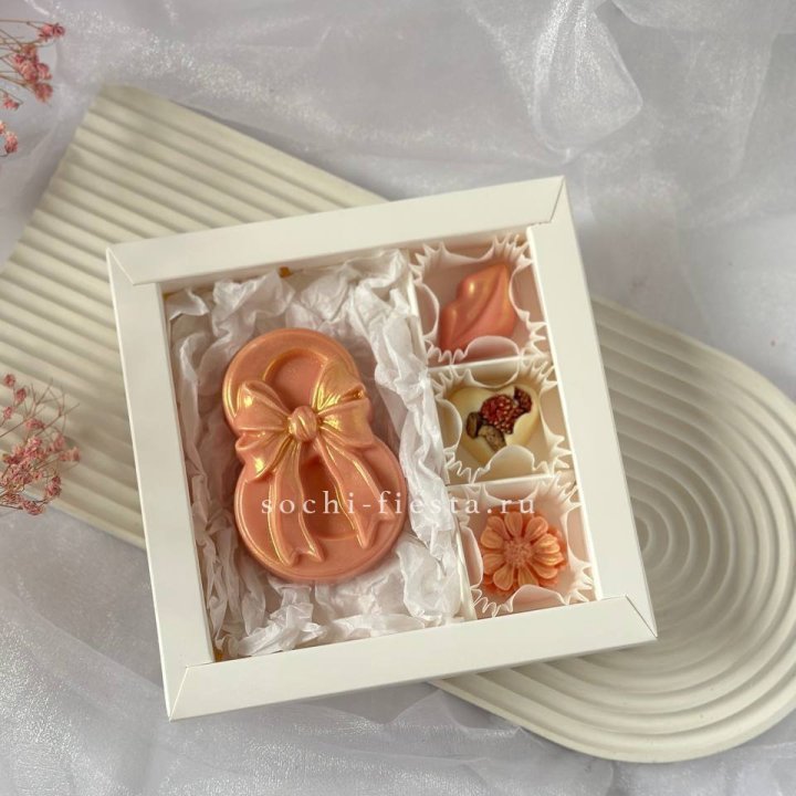 Конфеты из шоколада 8 Марта в Новочеркасске