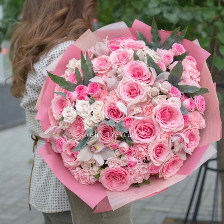 Дизайнерский букет "Барби" в Новочеркасске