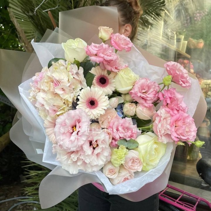 Дизайнерский букет "Лаундж пак" в Новочеркасске