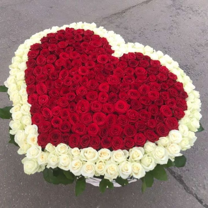 333 розы в корзине в Новочеркасске