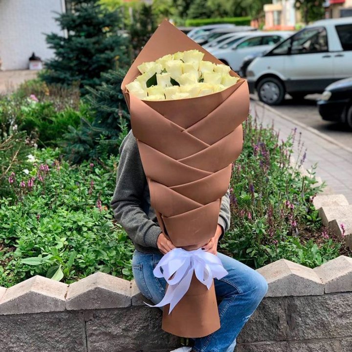 Голландские розы белые "Рыбка" в Новочеркасске