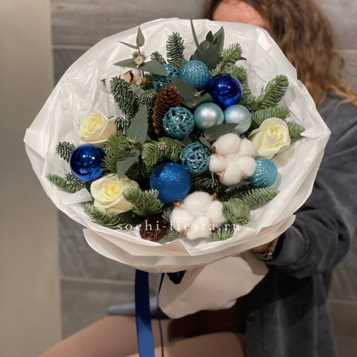 Новогодний букет "Синий иней" в Новочеркасске