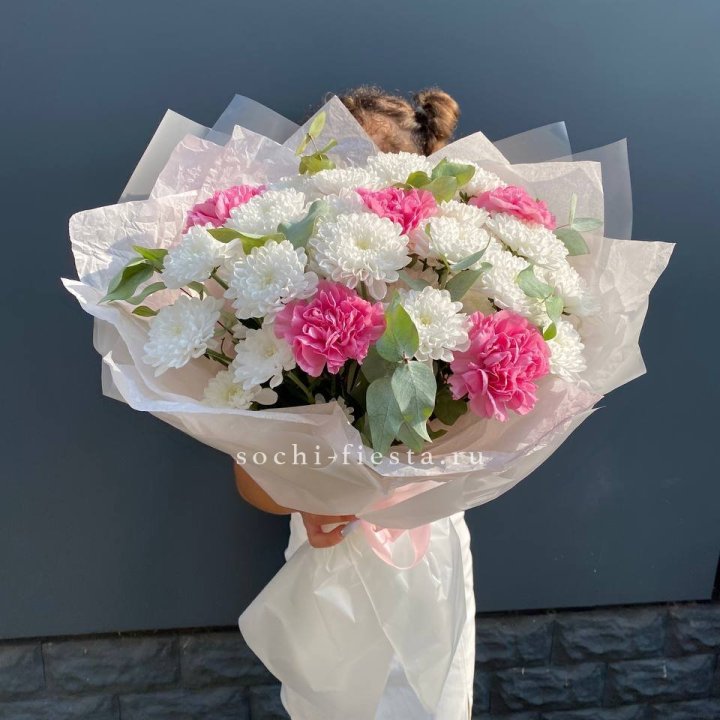  Букет  хризантем и диантусов "Воздушный" в Новочеркасске
