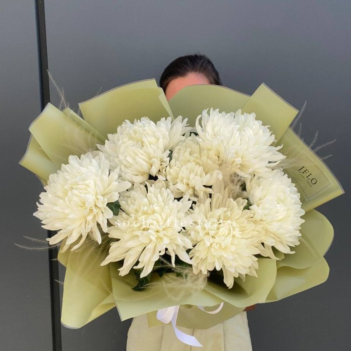 Букет одноголовых хризантем  в Новочеркасске