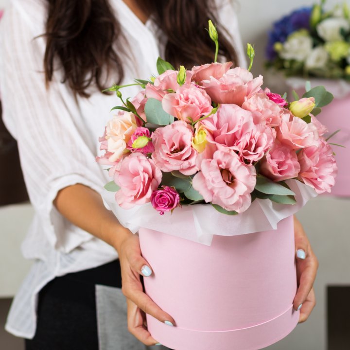 Эустома в шляпной коробке в Новочеркасске