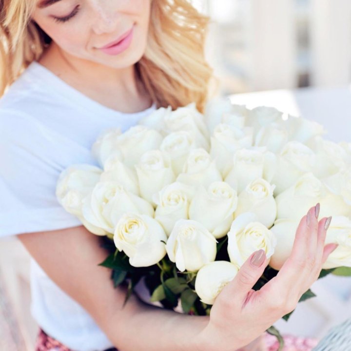 Букет высоких роз "Облака" в Новочеркасске