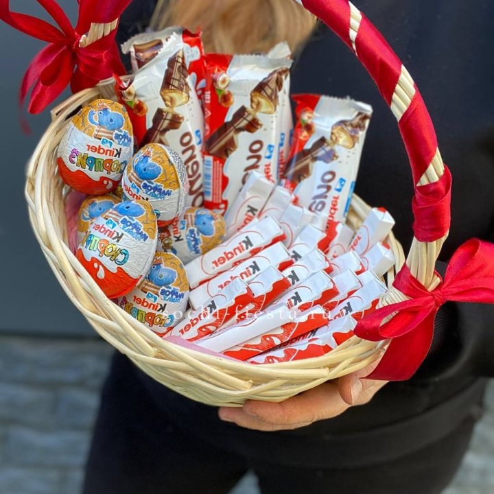 Корзина с киндерами  в Новочеркасске