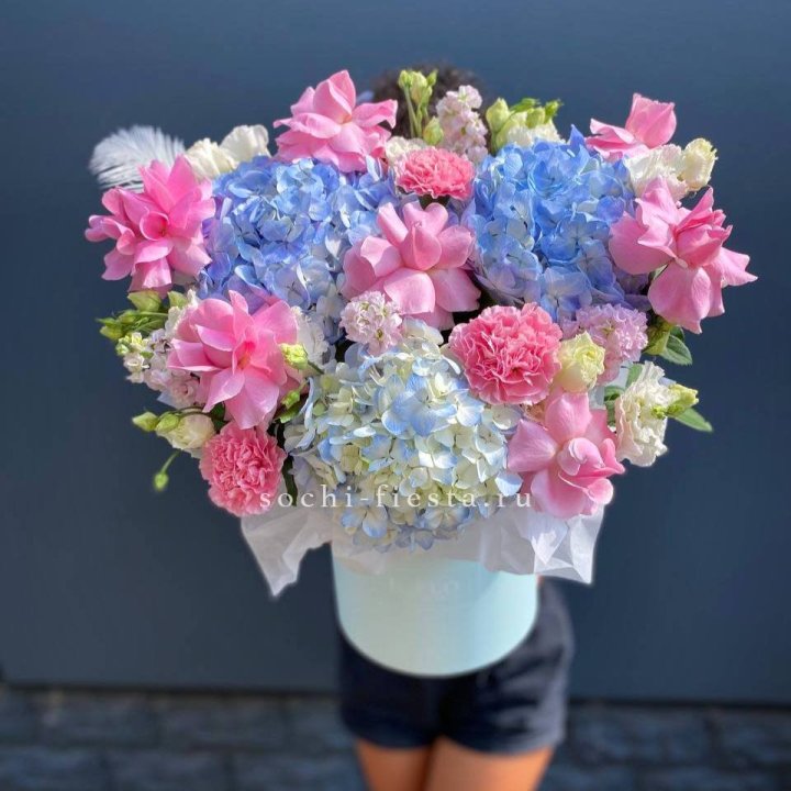 Коробка с цветами "Лемия" в Новочеркасске