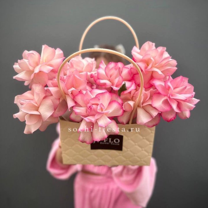 Сумочка розовых роз Венди в Новочеркасске