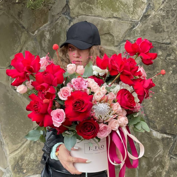 Яркий бокс "Для неё" в Новочеркасске