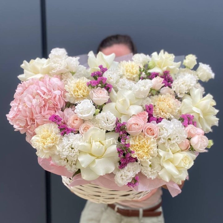 Корзина "Воздушная нежность" в Новочеркасске