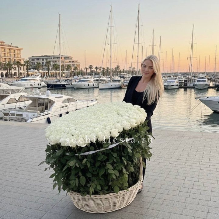 301 высокая роза в корзине в Новочеркасске