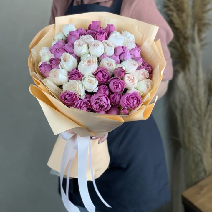 Букет кустовых роз Джулиана в Новочеркасске