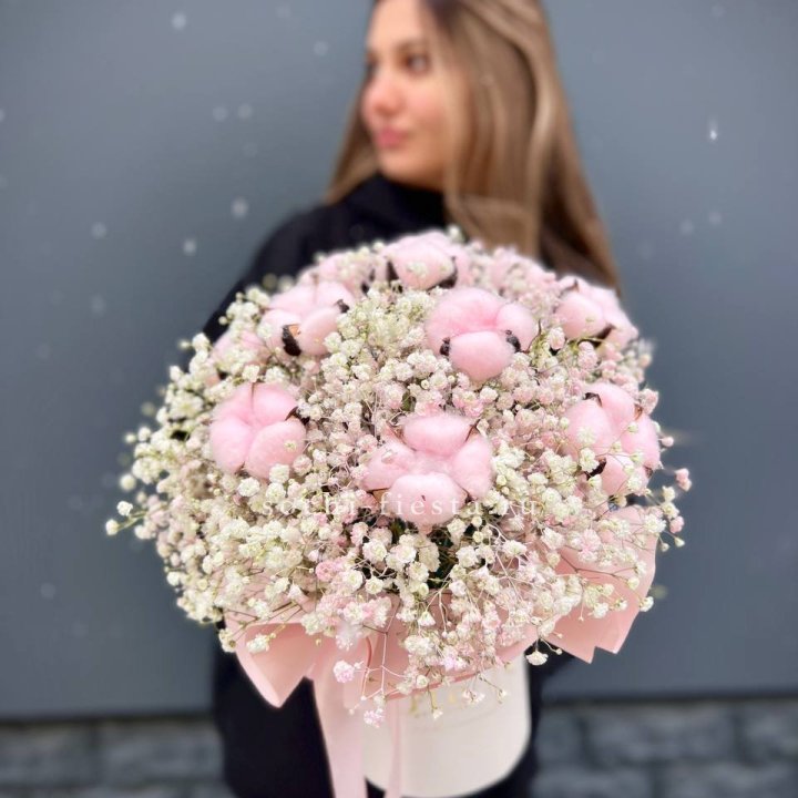 Гипсофилы с хлопком в шляпной коробке в Новочеркасске