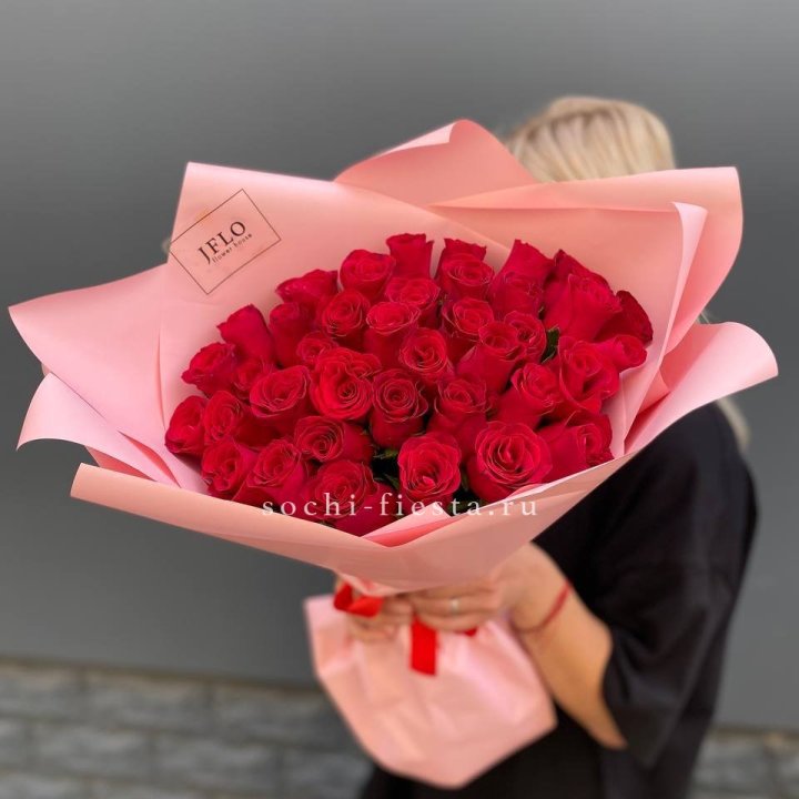 35 красных роз в Новочеркасске