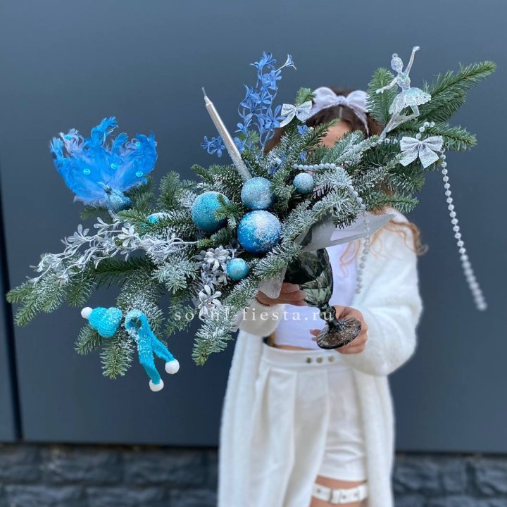 Композиция в бокале голубая в Новочеркасске