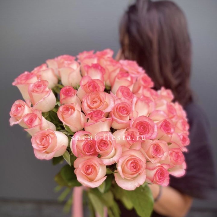 Охапка Роз Джумилия в Новочеркасске
