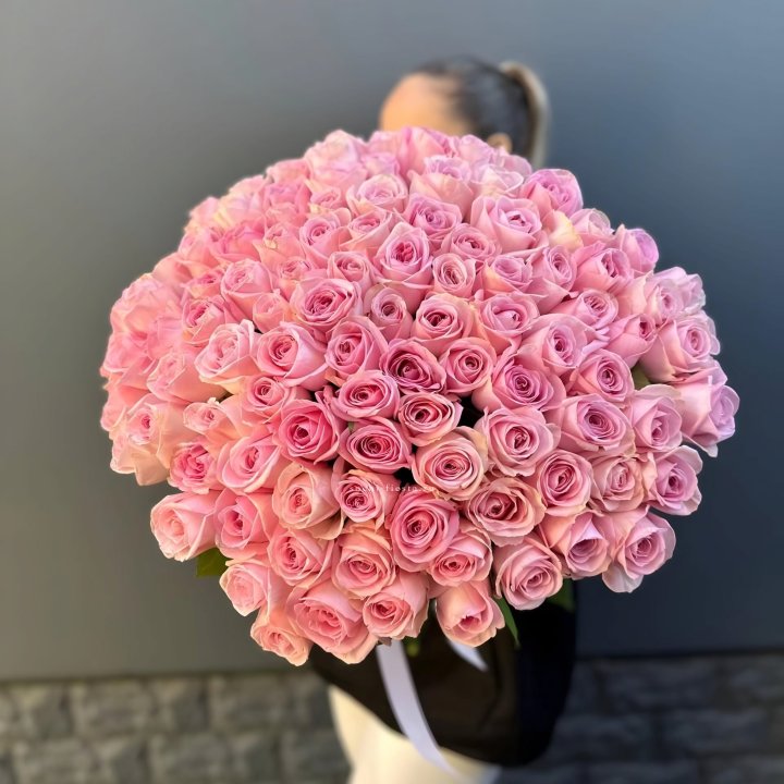 Охапка из 101 розовой розы в Новочеркасске