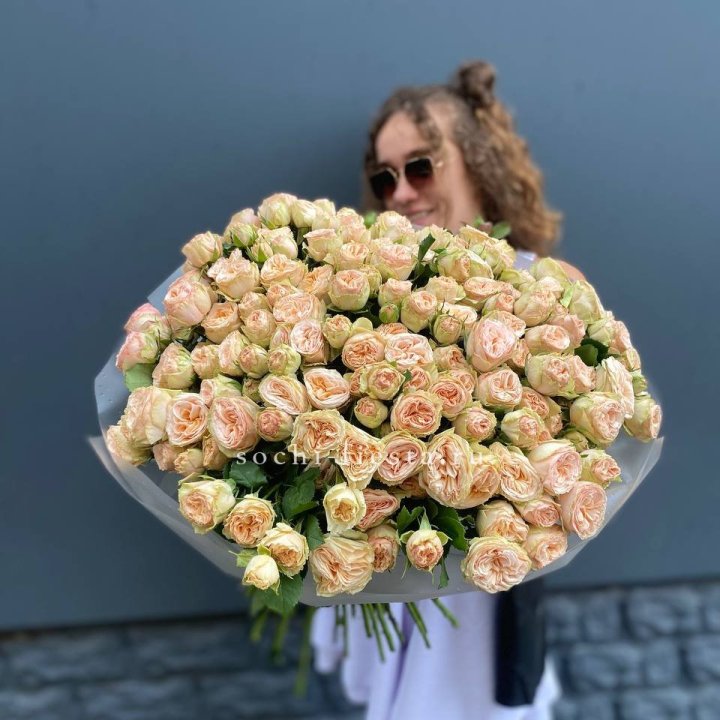 51 пионовидная роза в Новочеркасске