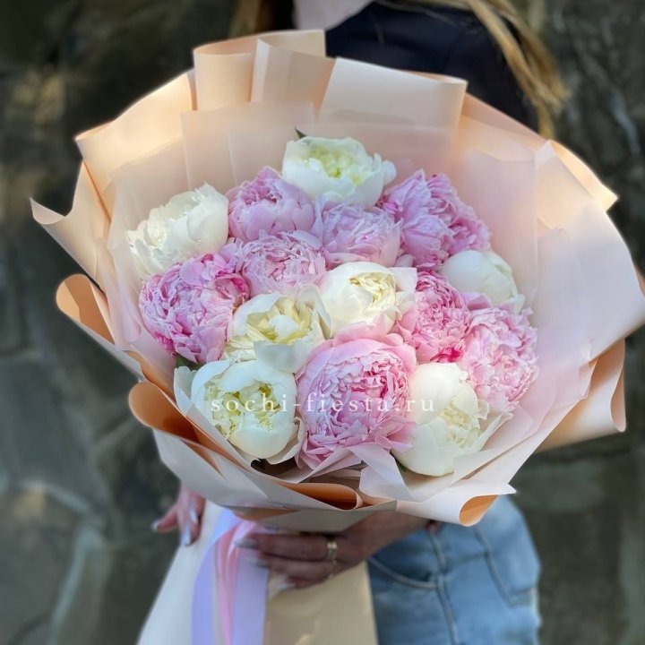 Букет 15 зефирных пионов в Новочеркасске
