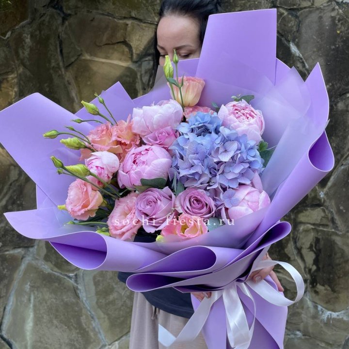 Букет с пионами "Блю логан" в Новочеркасске