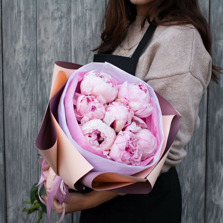 7 зефирных пионов в оформлении в Новочеркасске