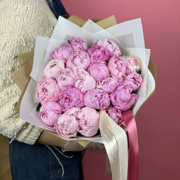 Букет из 21 пионов в Новочеркасске