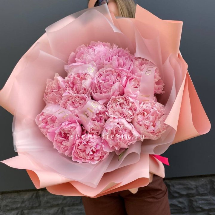 15 пионов "Монинг" в Новочеркасске