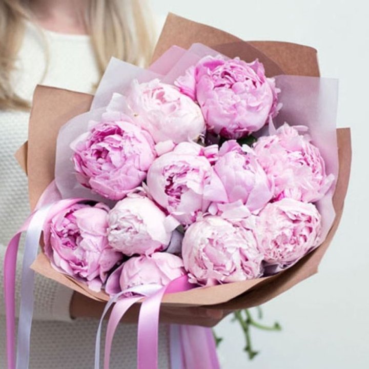 11 нежных пионов в Новочеркасске