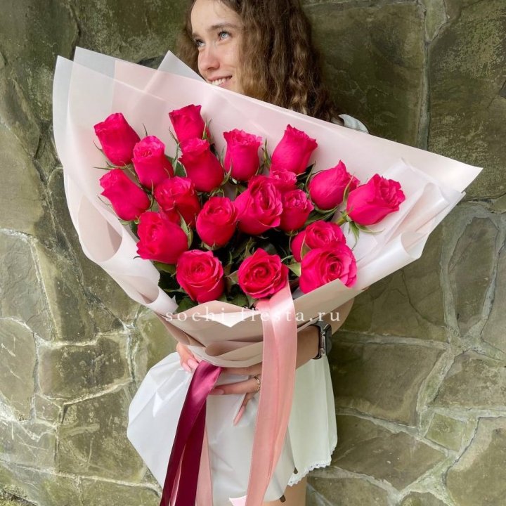 19 алых роз в Новочеркасске