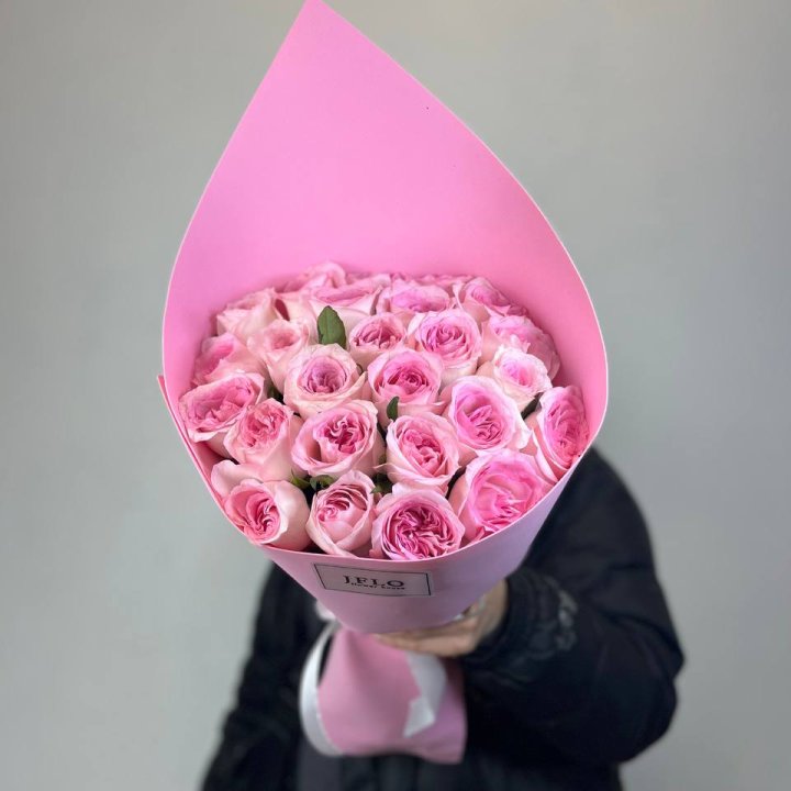 25 нежных роз в Новочеркасске