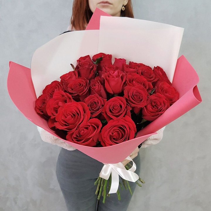 25 Красных роз рози вайт в Новочеркасске