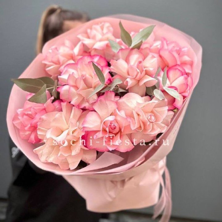 Нежно- розовые французские розы Венди в Новочеркасске